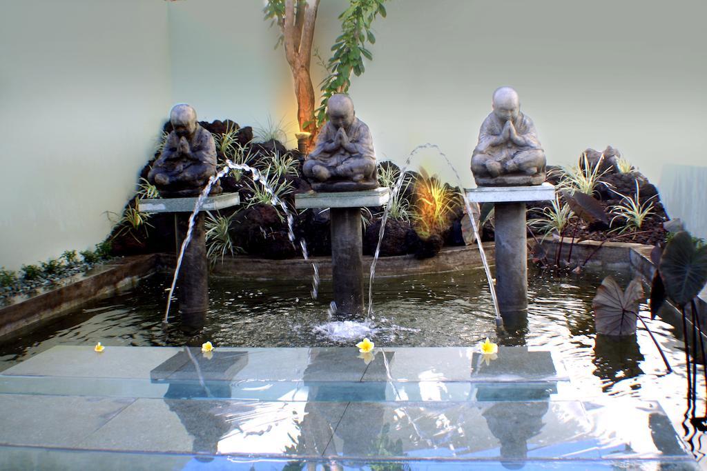 Bonsai Villas Seminyak Quarto foto